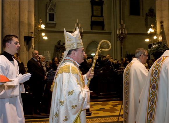 Polnoćka u prepunoj zagrebačkoj katedrali                                                                                                                                                                                                       