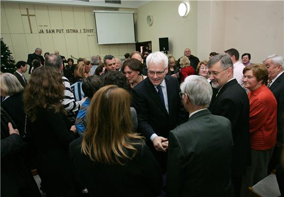 Predsjednik Josipović čestitao Božić vjernicima baptistima                                                                                                                                                                                      