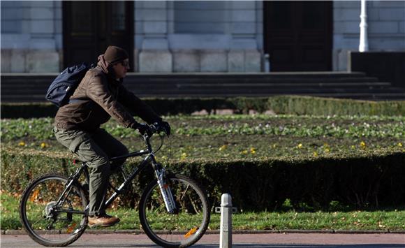 Toplo i sunčano vrijeme u Zagrebu                                                                                                                                                                                                               