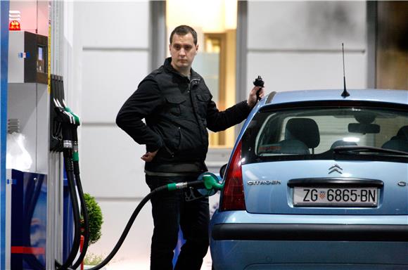 Ministarstvo: cijene benzina i eurodizela iste; promjene kod lož ulja                                                                                                                                                                           