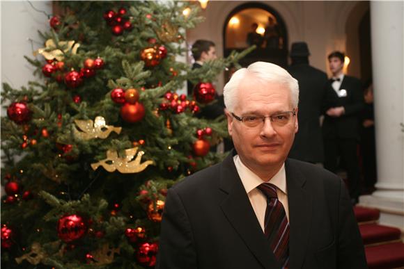 Josipović čestitao Novu godinu građanima Republike Hrvatske                                                                                                                                                                                     