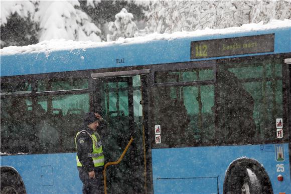 Više ozlijeđenih u sudaru dvaju autobusa ZET-a                                                                                                                                                                                                  