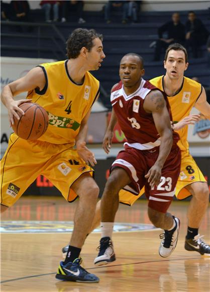 ABA: Split - Szolnoki  62-70                                                                                                                                                                                                                    