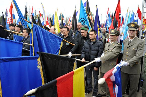 Počeo provjedni skup protiv uvođenja dvojezičnosti u Vukovaru                                                                                                                                                                                   