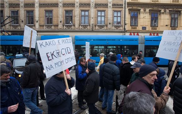 Završio prosvjed radnika Diokija i Dina Petrokemije, dogovoren novi sastanak                                                                                                                                                                    