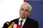 Josipović: neugodne asocijacije na militarizaciju politike                                                                                                                                                                                      