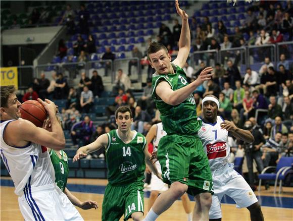 Cibona - Olimpija 74-62                                                                                                                                                                                                                         