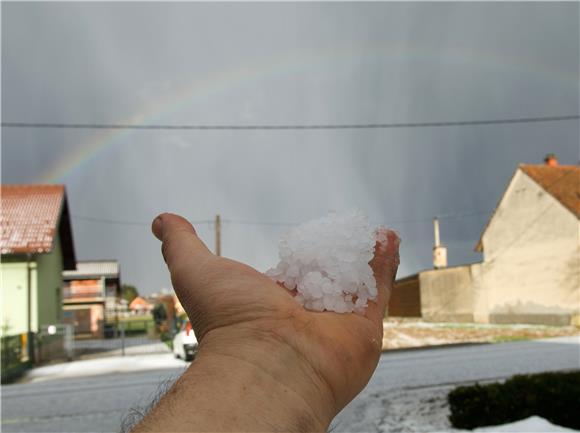 Obilna tuča na karlovačkom području                                                                                                                                                                                                             