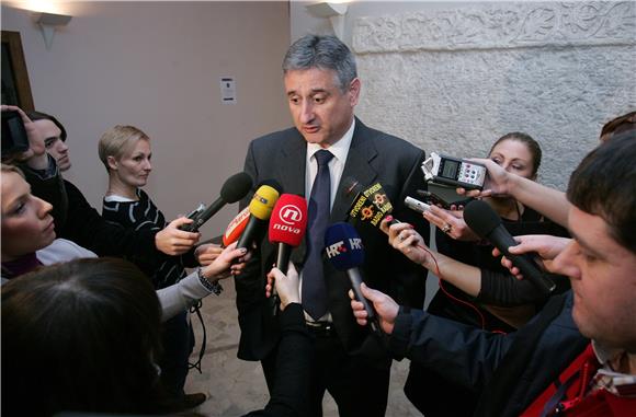 Karamarko: HNS-ov poziv za zapošljavanje potvrda nemoralnosti Vlade                                                                                                                                                                             