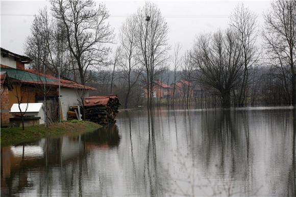 Zaobalne vode prijete Sisku                                                                                                                                                                                                                     