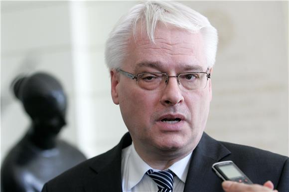 Josipović želi da se ostvare investicije koje promovira Vlada                                                                                                                                                                                   