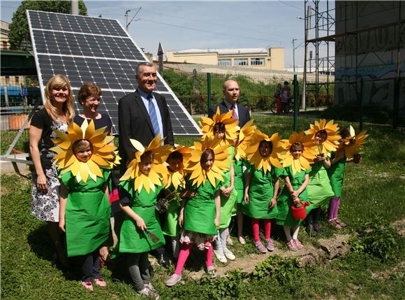 Projekt "Solarni suncokreti" u 10 osnovnih škola                                                                                                                                                                                                