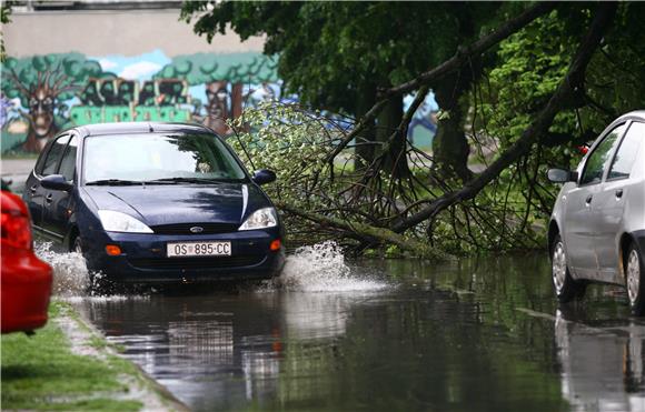 U Osijeku kiša "srušila" i povijesni rekord od prije 106 godina                                                                                                                                                                                 