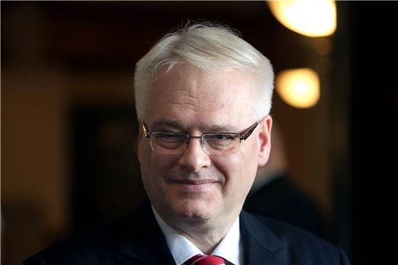 Josipović stigao u posjet Velikoj Britaniji                                                                                                                                                                                                     