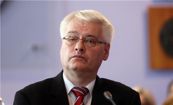 Josipović pozvao Veliku Britaniju da ostane u EU                                                                                                                                                                                                