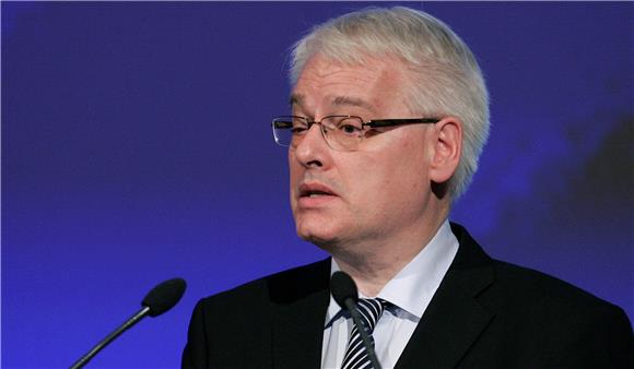 Josipović: poštovati, ali i raspravljati o odlukama Ustavnog suda                                                                                                                                                                               