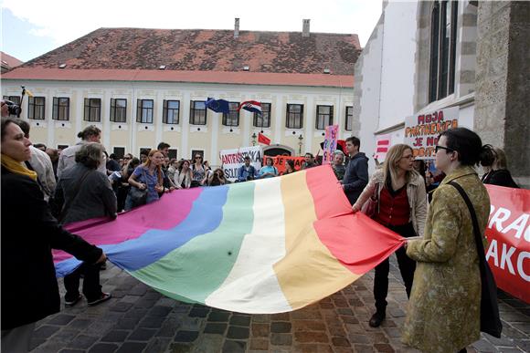 "Marš za bračnu ravnopravnost" Kontre i Iskoraka                                                                                                                                                                                                