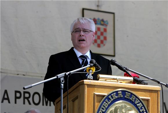 Josipović: europski uhidbeni nalog pogrešno se stavlja u kontekst Perkovića                                                                                                                                                                     