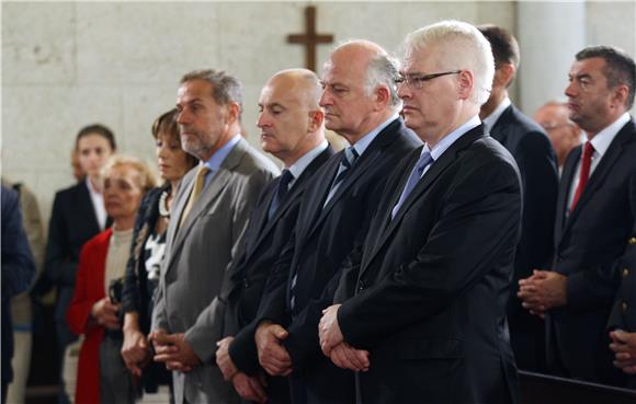 Josipović: nezastarijevanje političkih ubojstava treba vrijediti za sve                                                                                                                                                                         