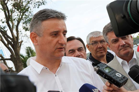 Karamarko: zviždanje Milanoviću bacilo sjenu na proslavu u Kninu                                                                                                                                                                                