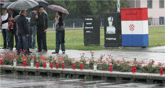 Zagrebački HSP: 87 svijeća sjećanja na vukovar                                                                                                                                                                                                  