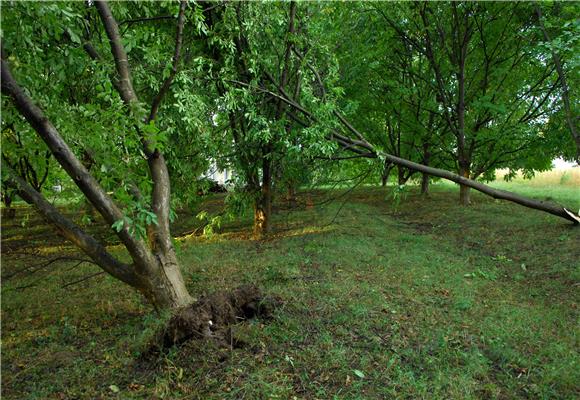 Olujno nevrijeme na karlovačkom području                                                                                                                                                                                                        