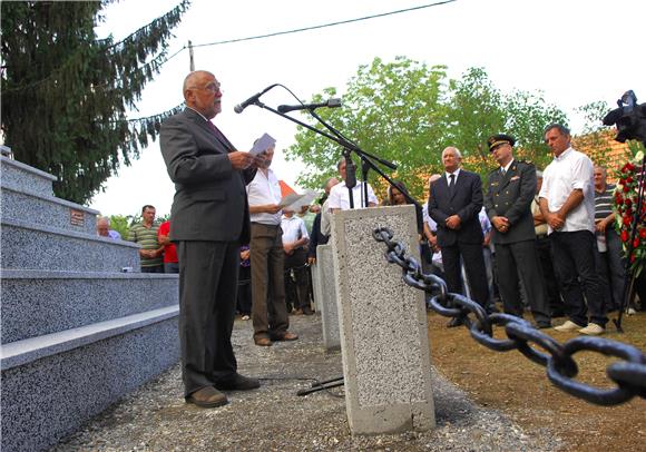 Štrok u Perjasici otkrio obnovljeni partizanski spomenik                                                                                                                                                                                        