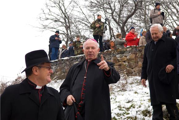 Hodočasnički spomen pohod u Gvozdanskom                                                                                                                                                                                                         