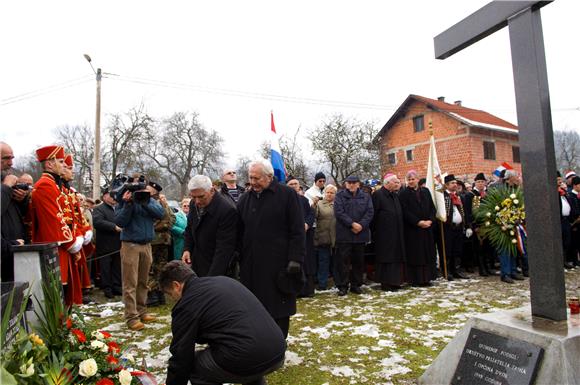 Hodočasnički spomen pohod u Gvozdanskom                                                                                                                                                                                                         