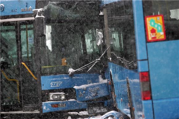 U sudar autobusa ozlijeđeno 20-ak putnika                                                                                                                                                                                                       