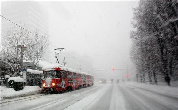 Snijeg prouzročio probleme u Zagrebu                                                                                                                                                                                                            