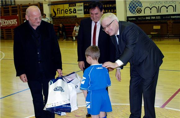 Predsjednik Josipović na humanitarnom Kaj kupu 2013.                                                                                                                                                                                            