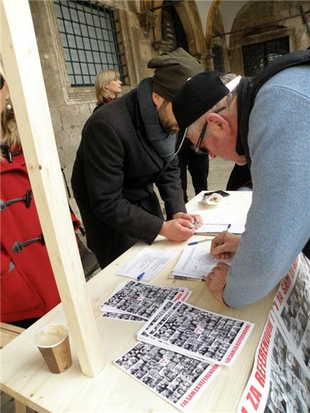 Počelo prikupljanje potpisa za referendum o projektu na Srđu                                                                                                                                                                                    