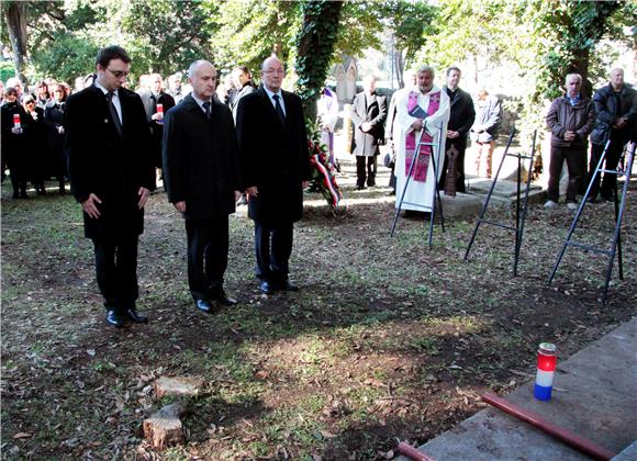 Komemoracija žrtvama ubijenima na Jakljanu                                                                                                                                                                                                      