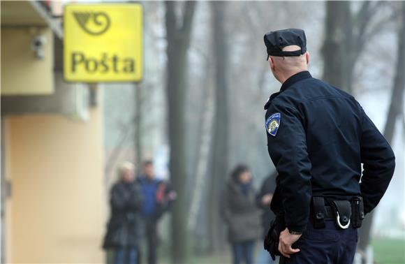 Razbojništvo u poslovnici Hrvatskih pošta na Trešnjevci                                                                                                                                                                                         