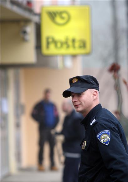 Razbojništvo u poslovnici Hrvatskih pošta na Trešnjevci                                                                                                                                                                                         