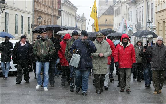 Prosvjed radnika Diokia i Dina Petrokemije                                                                                                                                                                                                      