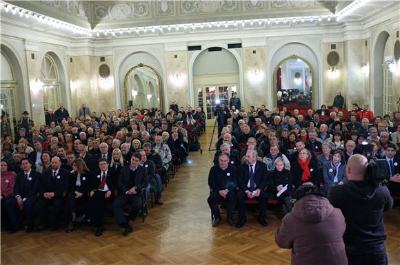 Iz Pule krenula kampanja koalicije SDP-HNS-HSU za EP                                                                                                                                                                                            