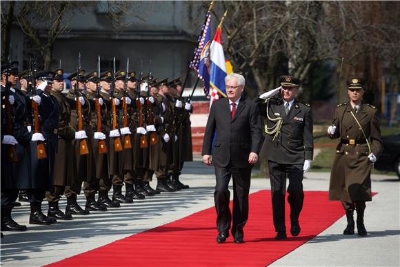 Predsjednik Josipović uručio odlikovanja i odluke o promaknućima                                                                                                                                                                                