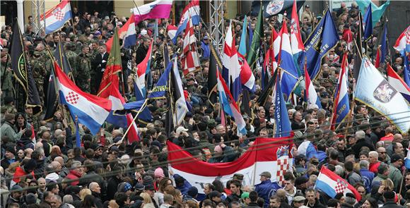 Prosvjednici traže da Vukovar bude grad trajnog pijeteta                                                                                                                                                                                        