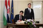 Hrvatski premijer Milanović sastao se s mađarskim predsjednikom Aderom                                                                                                                                                                          