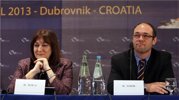 Središnji odbor Kluba zastupnika Europske pučke stranke (EPP)                                                                                                                                                                                   