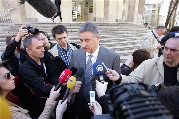 Karamarko glasovao na izborima za 12 članova u Europski parlament                                                                                                                                                                               