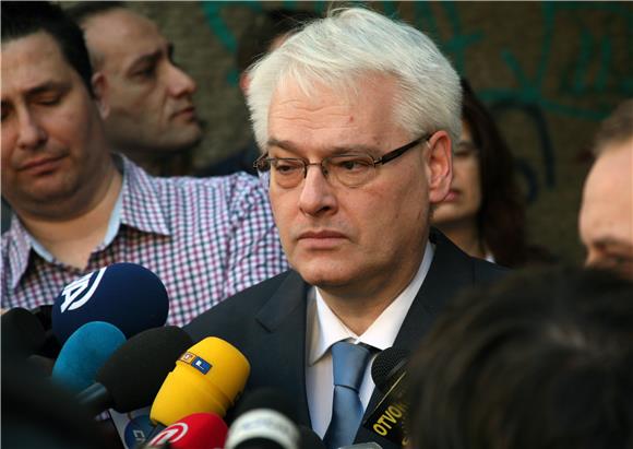 Josipović glasovao na izborima za 12 članova u Europski parlament                                                                                                                                                                               