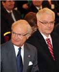 Švedski kralj Carl XVI. Gustaf i predsjednik RH Ivo Josipović na gospodarskom forumu 'Hrvatska kao novo tržište Europske unije - kako Švedska može biti gospodarski partner?'                                                                   