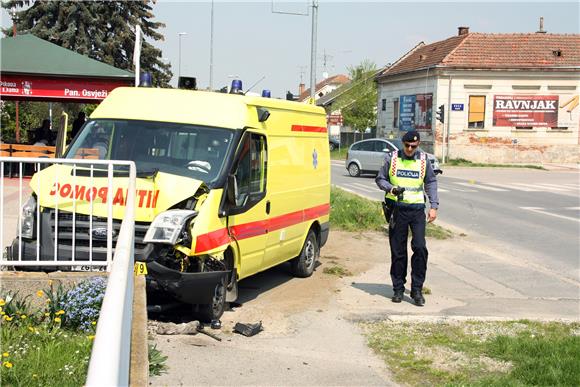 Koprivnica: sudar vozila hitne pomoći i automobila                                                                                                                                                                                              