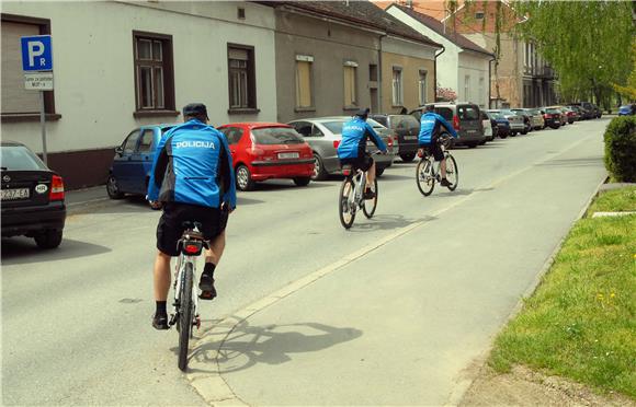 Policija u Slavonskome Brodu u biciklističkoj ophodnji                                                                                                                                                                                          