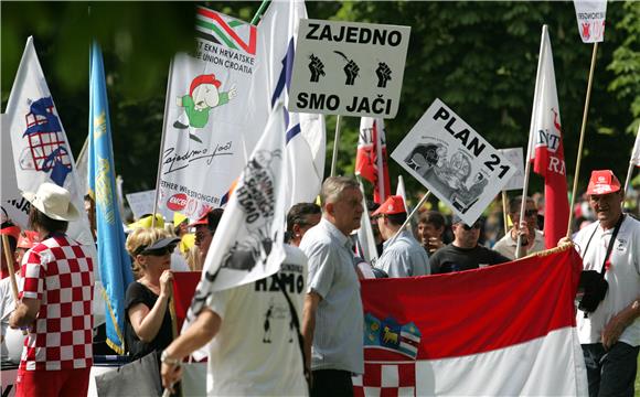 Sindikalni 1. svibnja - prosvjednici se okupljaju na Trgu Francuske Republike                                                                                                                                                                   