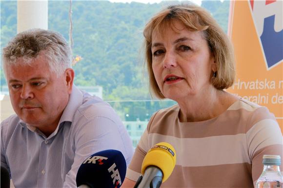 Vesna Pusić i Andro Vlahušić održali tiskovnu konferenciju u Dubrovniku                                                                                                                                                                         