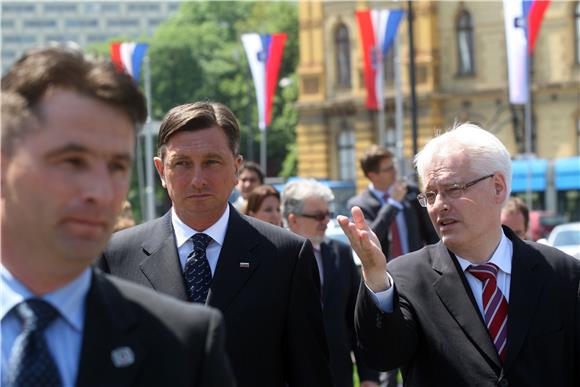 Josipović i Pahor prošetali Trgom Maršala Tita                                                                                                                                                                                                  